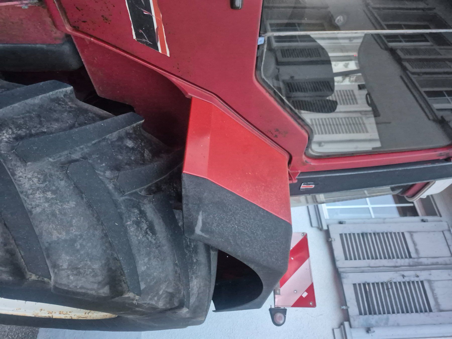 Trattori: International 1255 XL Traktor,  ab MFK – Usato da Langenbruck venduto da Baumae 8