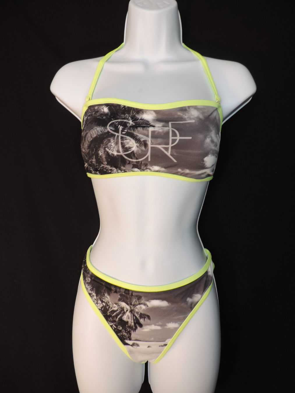 Costumi da bagno & Bikini: maillot de bain 2 pièces tropical jaune fluo – Usato da Genève venduto da Axelle333 4