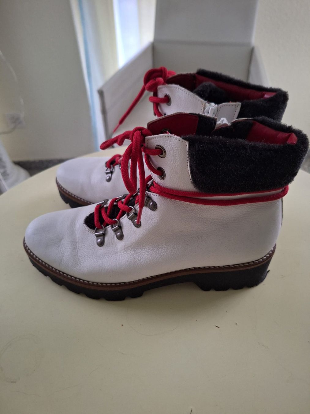 Gabor Scarpe da donna: Bootsschuhe Gabor, weiss, Gr. 40  neu! – Nuovo (secondo la descrizione) da Bremgarten venduto da gernekaufen1969 4