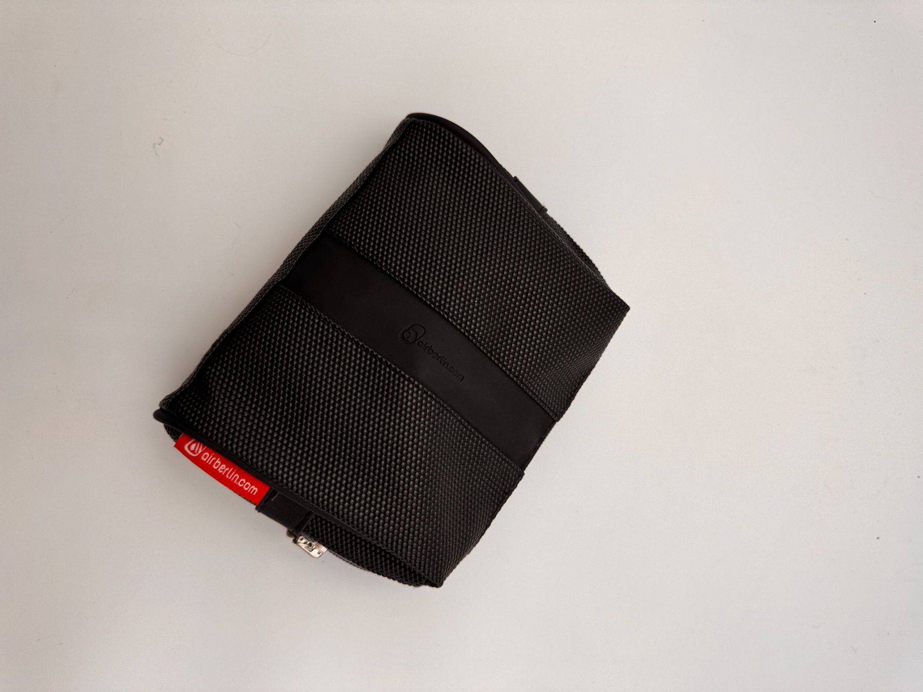 Custodie per cosmetici: Air Berlin Business Class Amenity Kit – Nuovo e nell'imballaggio originale da Jonen venduto da FrankWisnewski