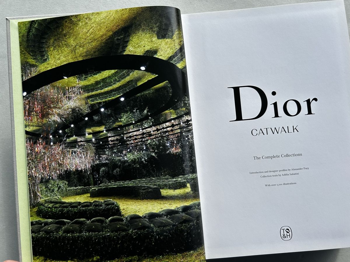 Bücher: Dior Catwalk: The Complete Collections Book, Rare Find! – Gebraucht aus Zürich von lesgarcons 3