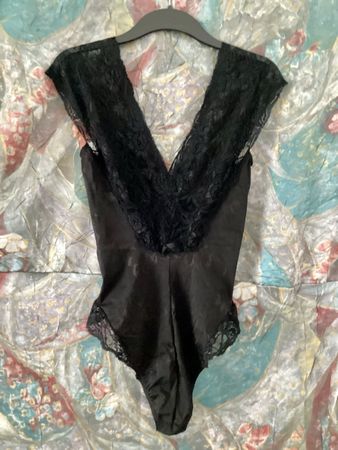 Body suit schwarz Spitze Grösse 44 - 46 neuwertig