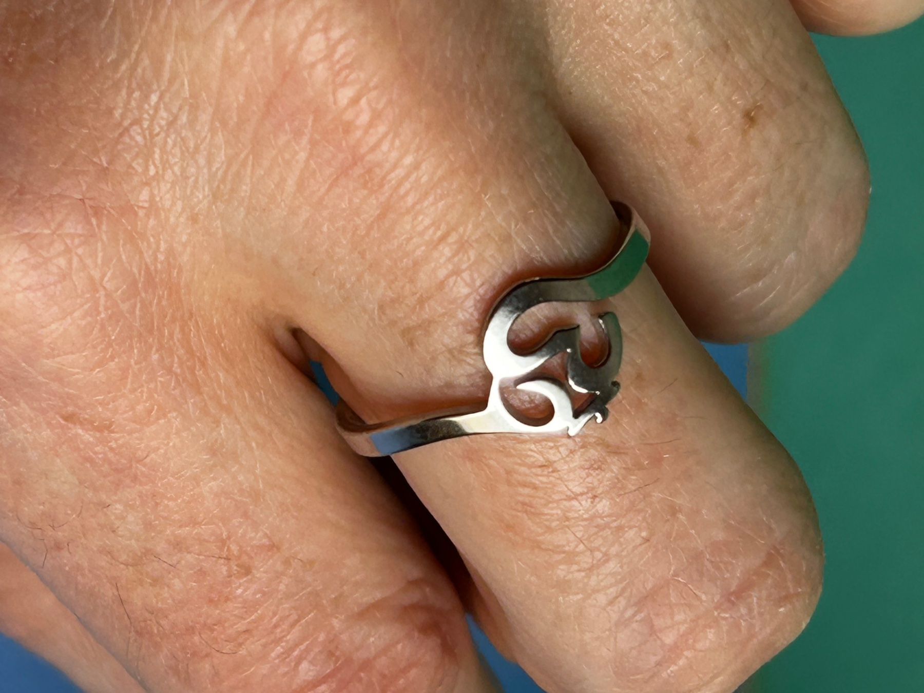 Anelli: Edelstahlring silbernes OM (Yogaring) – Nuovo e nell'imballaggio originale da Laufen venduto da Bellebellezza 7