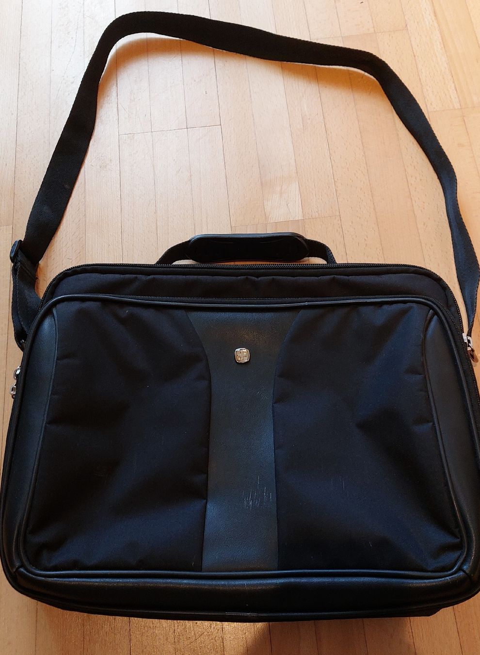 Wenger Sacs: Schwarze Laptoptasche von Wenger – D'occasion à Veltheim AG par gave04