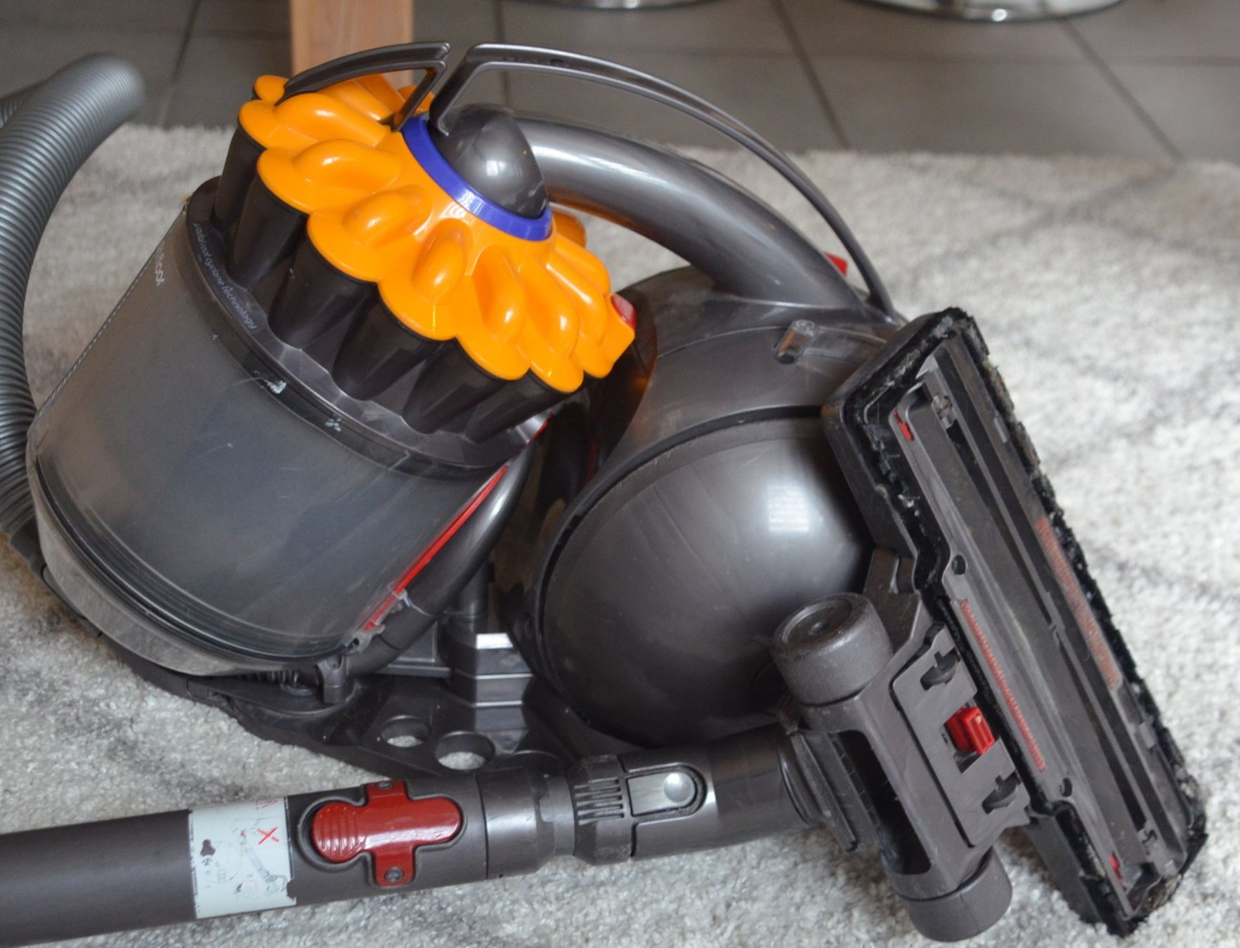 Dyson Aspirapolveri & Accessori: Dyson DC37 Staubsauger aspirateur – Usato da Collonges venduto da arashee 2