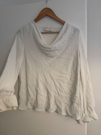 Damen Bluse Grösse M mit Kragenfaltung