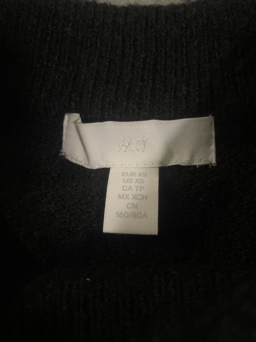 H&M Pullover & Sweatshirts: H&M Perlenpullover, schwarz, Gr. XS, guter Zustand – Gebraucht aus Ramsen von _J4N4_01 2