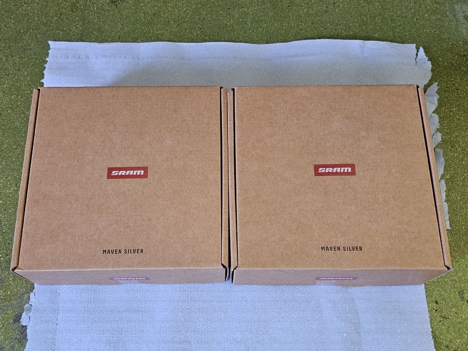 Sram Pezzi di ricambio: Sram Maven Silber: kompl. Neu vorne & hinte – Nuovo e nell'imballaggio originale da Niederönz venduto da Calimaro 1