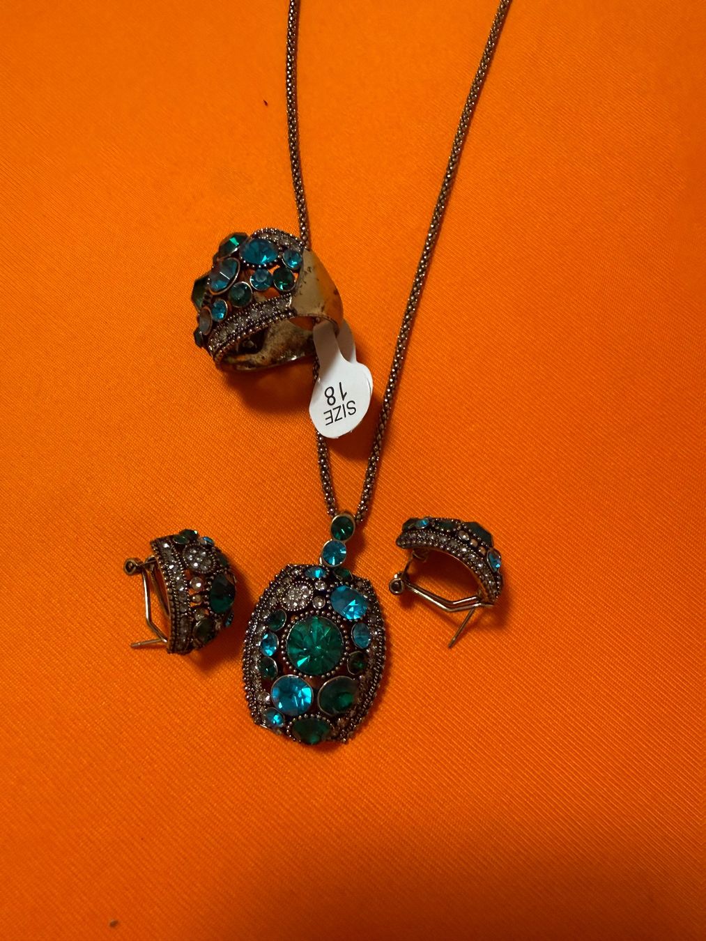 Sonstiger Schmuck: Schmuck Set Grün – Gebraucht aus Altendorf von Elenaneagu22 1