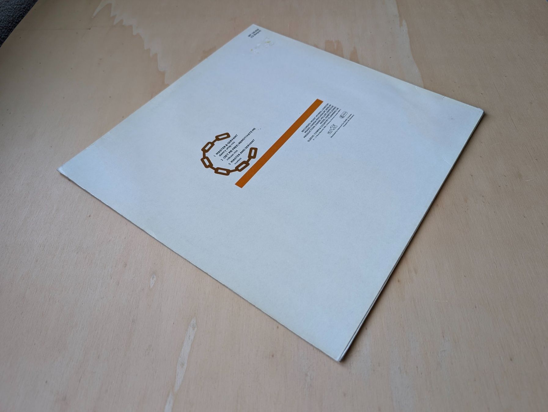 Dischi in vinile: Depeche Mode – Master And Servant  D 84   Grey Marbled – Usato da Ebikon venduto da kisuM 3