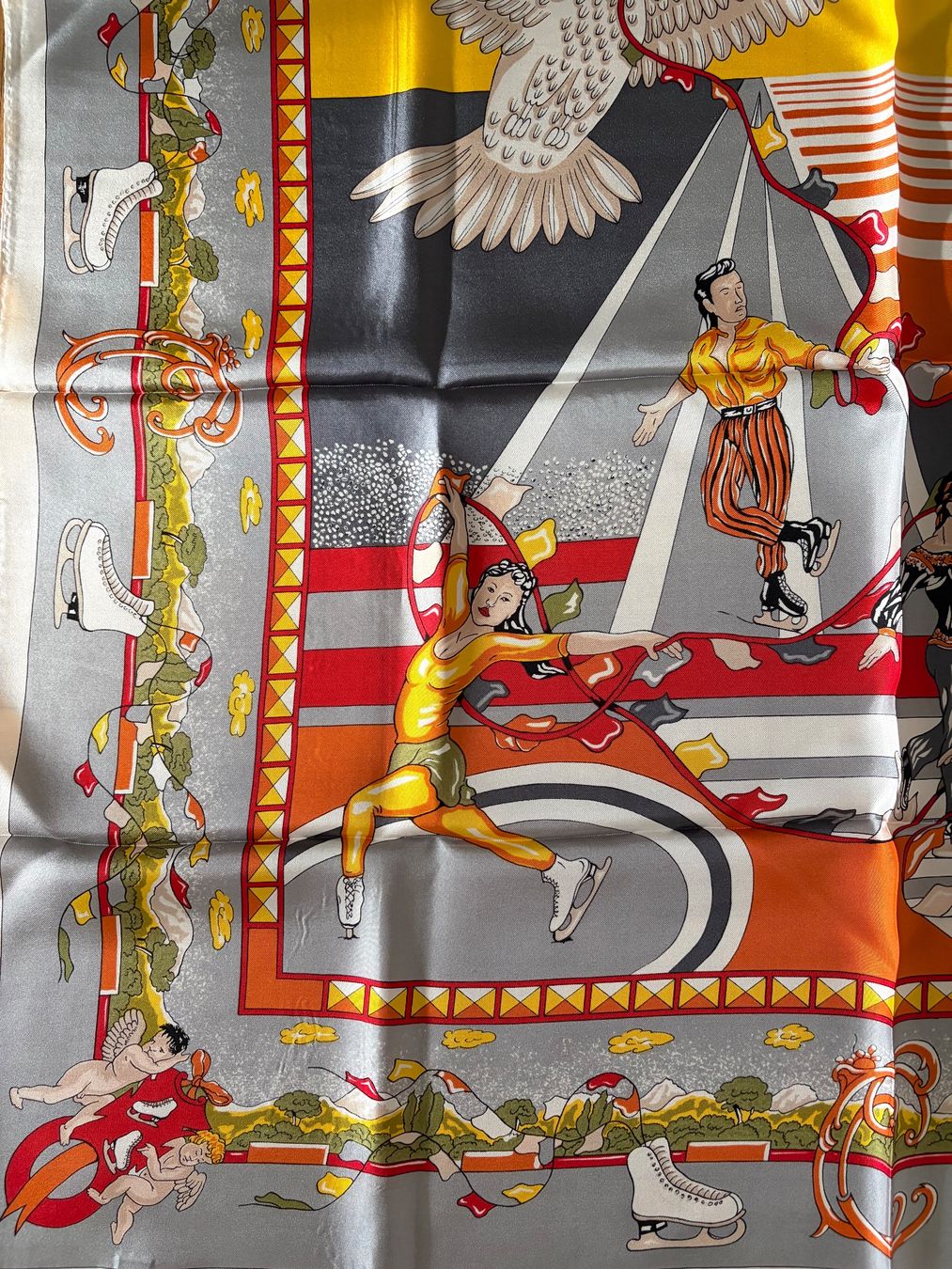 Foulard & Sciarpe: Seidenfoulard Eiskunstlauf – Usato da Luzern venduto da Lampion 1