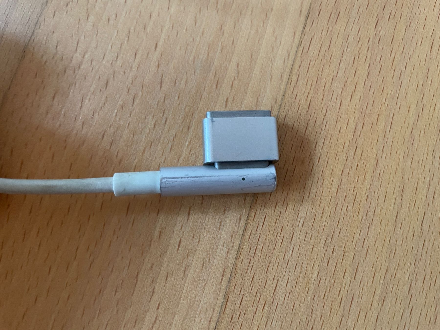Apple Ladegerät: Original-Apple-Ladegerät MacSafe 1 mit MacSafe-2-Adapter – Gebraucht aus Pfungen von gilbertfr 3