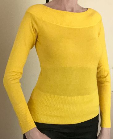 gelber leichter Pullover/Oberteil, ca Grösse 36-38