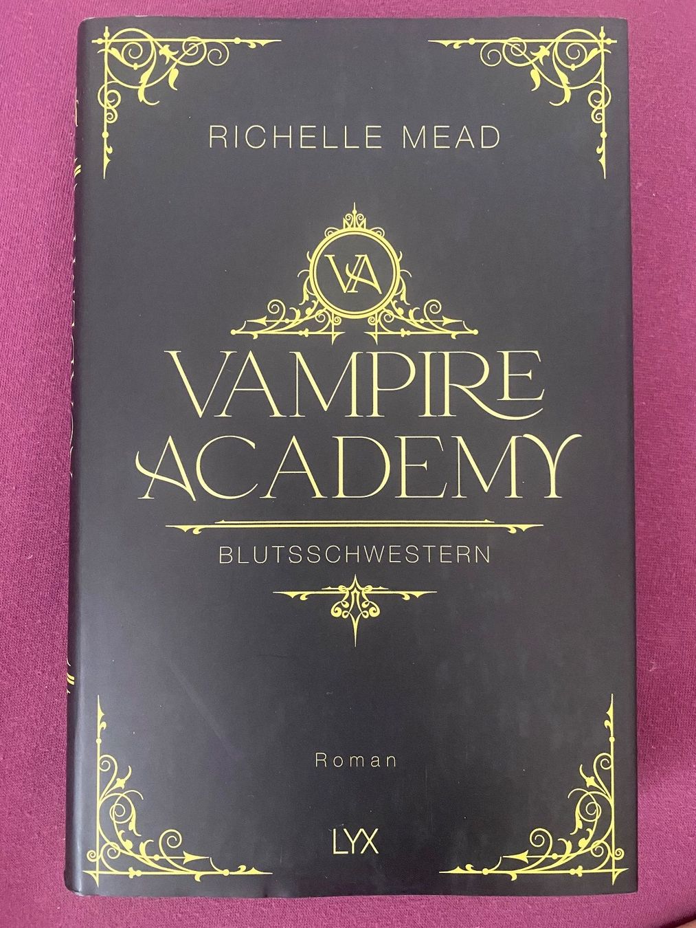Bücher: Vampire Academy, Blutschwestern - Richelle Mead – Neu und originalverpackt aus Plaffeien von sel_mmx7