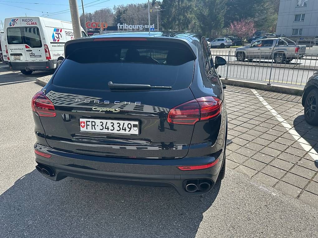 Autos: Porsche Cayenne S E-Hybrid Platinum Edition  – Gebraucht aus Gletterens von mar_n29j 2