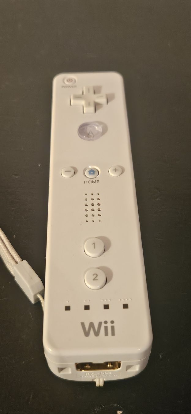 Nintendo Controller: Nintendo Wii Controller x2 – Usato da Belp venduto da Ginus85 1