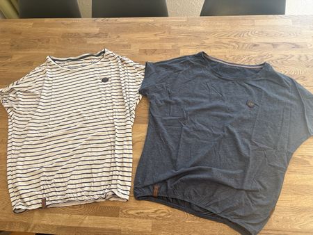 2 Damen Shirts Naketano Gr. S-M gestreift und blau