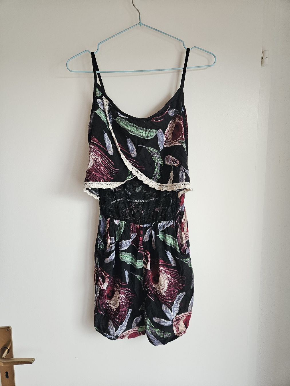 Jumpsuits: Jumpsuit mit Federn – Gebraucht aus Ebikon von SecondChance_byM
