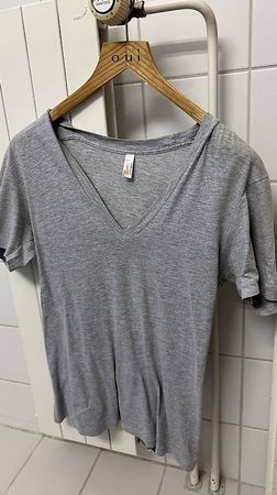 T-Shirt V Schnitt