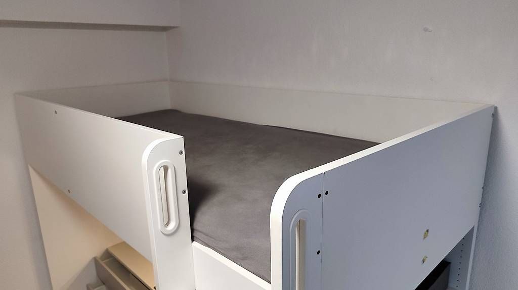 Letti: Hochbett IKEA Smastad mit 6 Schubladen – Usato da Fällanden venduto da Christian.j 3
