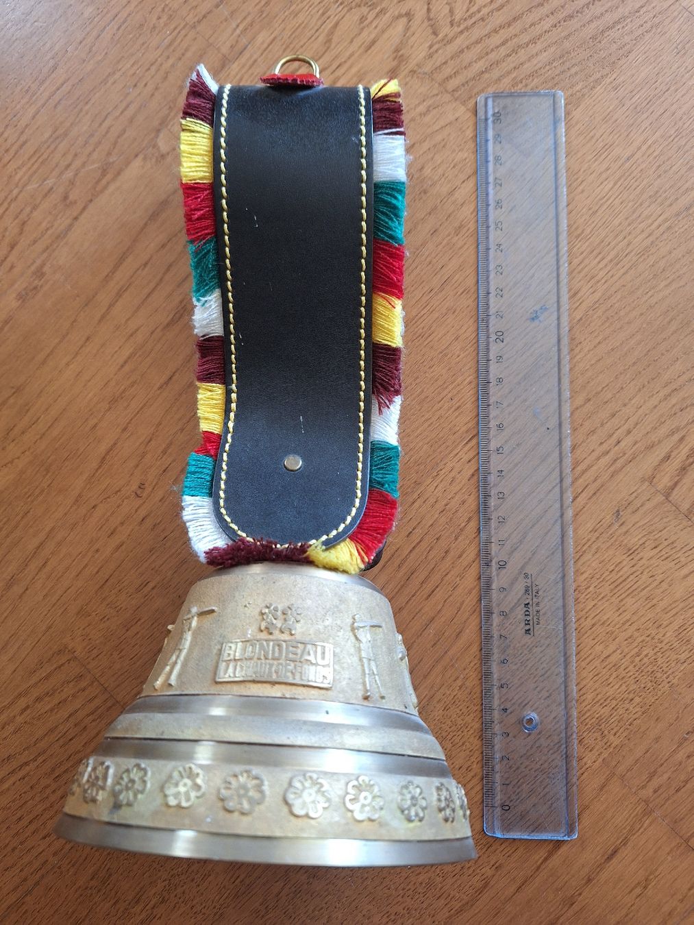 Glocken & Treicheln: Glocke – Gebraucht aus Genolier von Antoine30 2