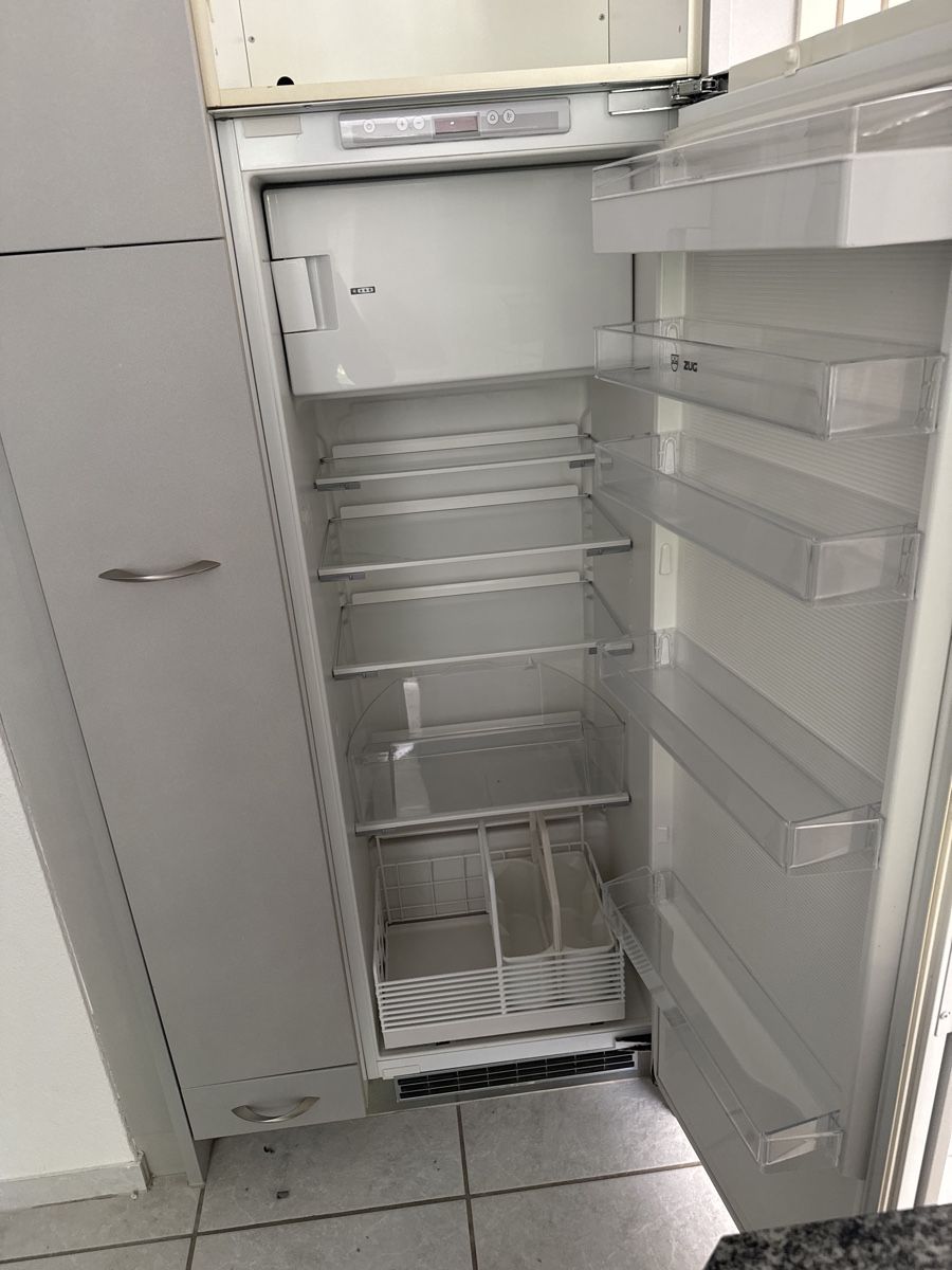 Frigoriferi: Vzug Kühlschrank – Usato da Schinznach Bad venduto da Bann 1