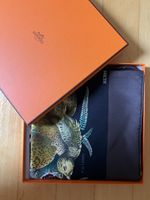 Hermès carré en soie 90x90 NEUF