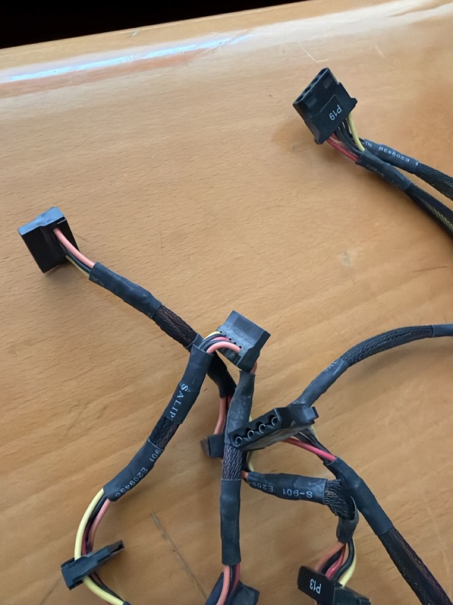 Componenti elettronici: PC Netzteil Cool Master 750 W – Usato da Aesch BL venduto da Hansi10 4