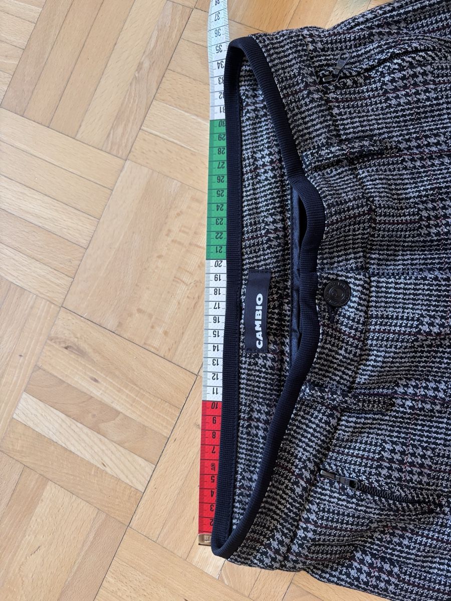Cambio Pantaloni: Cambio Hose – Usato da Basel venduto da FannySt 3
