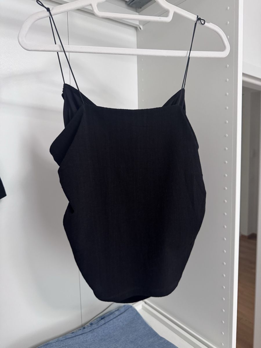 H&M Top: Top noir avec drapé – Usato da Versoix venduto da Sad_09 1