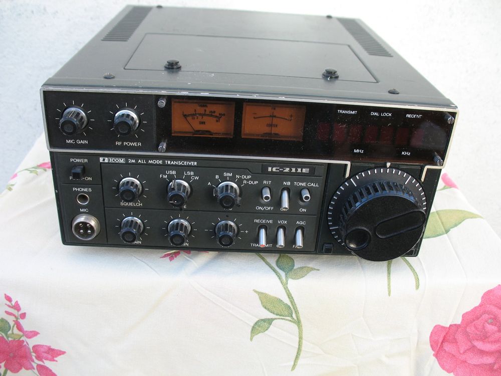 ICOM IC-211E 2m Allmode Transceiver (Defekt) in Interlaken für CHF 41 ...