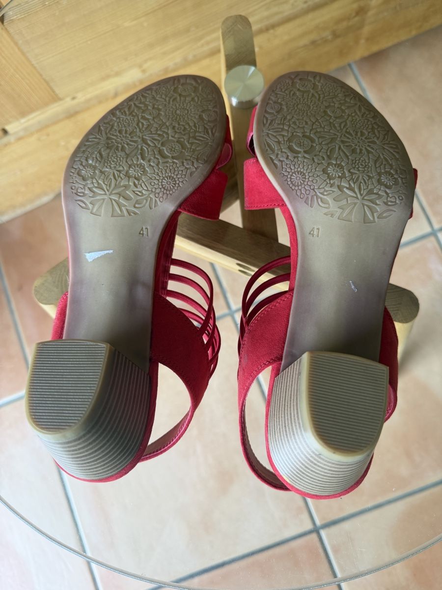 Graceland Scarpe da donna: Graceland rote Damen Sandale Gr 41 – Nuovo (secondo la descrizione) da Bonstetten venduto da norisknofun123 3