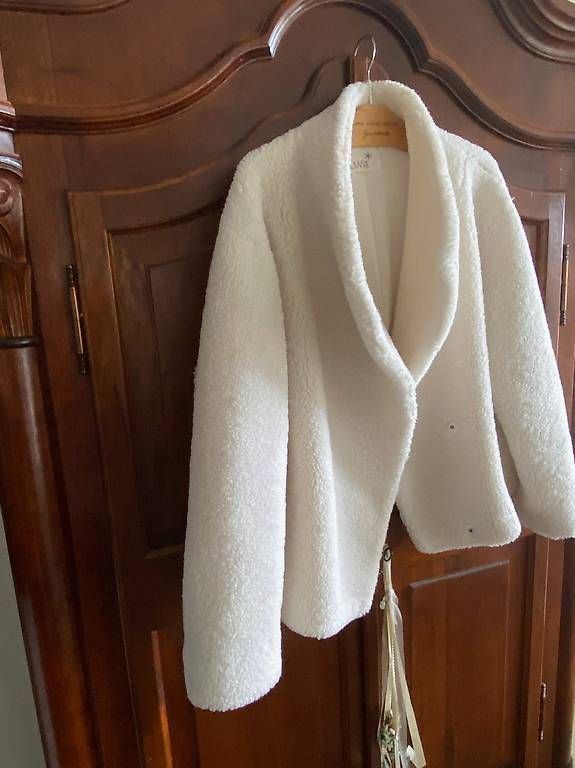 Jacken: Deddy Jacke weiss kuschelig Gr. M, Neu – Gebraucht aus Weggis von goo_vn75 4