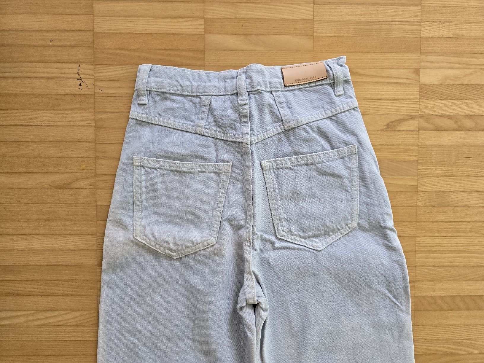 Jeans: MNG Jeans Hellblau, Gr. 32, ungetragen – Nuovo (secondo la descrizione) da St. Gallen venduto da A.W.128 3