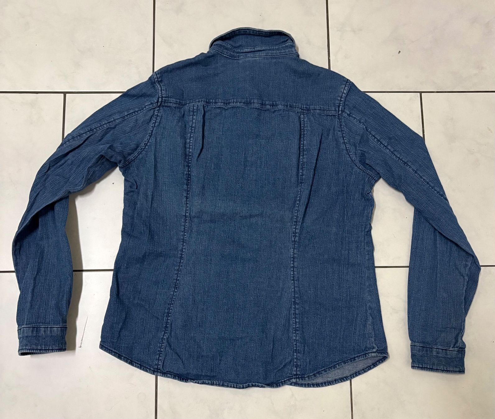 H&M Chemisiers: Jeanshemd – D'occasion à Basel par tif_m2h6 1