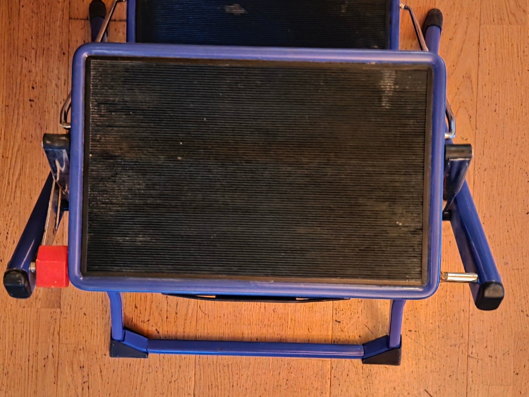 Scale: Blauer Klapptritt/ Marchepied escamotable bleu – Usato da Zürich venduto da ste_sk6k 1