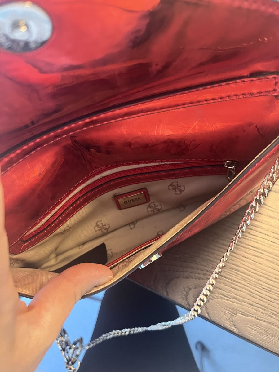 Guess Borse da donna: Guess Tasche rot  – Usato da Hinwil venduto da dire07 2