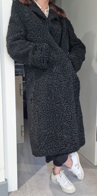 Cappotti: Manteau Fourrure Astrakan Vintage Pelz-Piro St. Jngbert – Usato da Genève venduto da pao_8srw 7