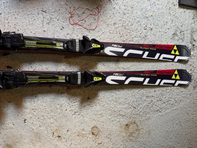 Fischer Sci: Fischer Super Race SC Ski – Usato da Reinach BL venduto da Senhir