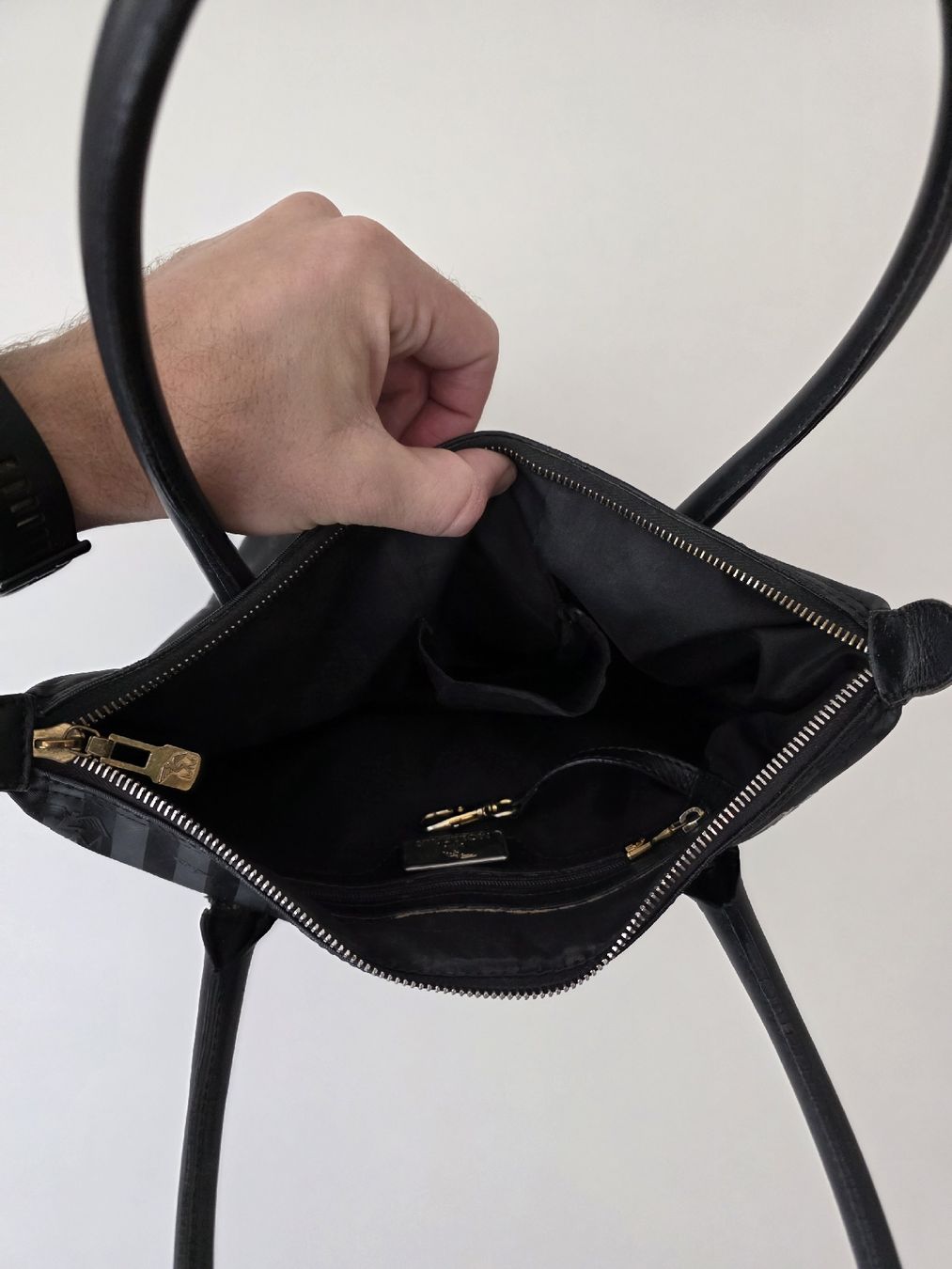 Maison Mollerus Taschen für Damen: Maison Mollerus Handtasche Schwarz – Gebraucht aus Kriens von eldo1990 1