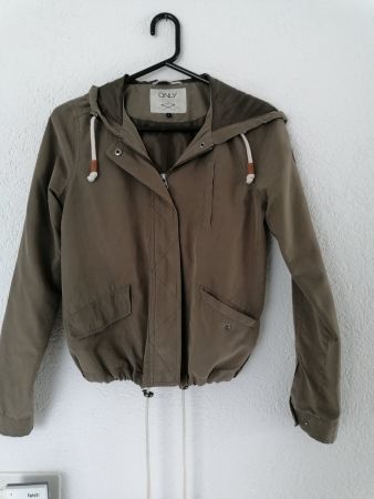 Leichte Jacke olive Gr. S