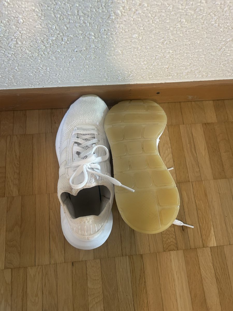 Adidas Herrenschuhe: Adidas Turnschuhe weiss – Neu (gemäss Beschreibung) aus Kloten von lan_p8c8 2