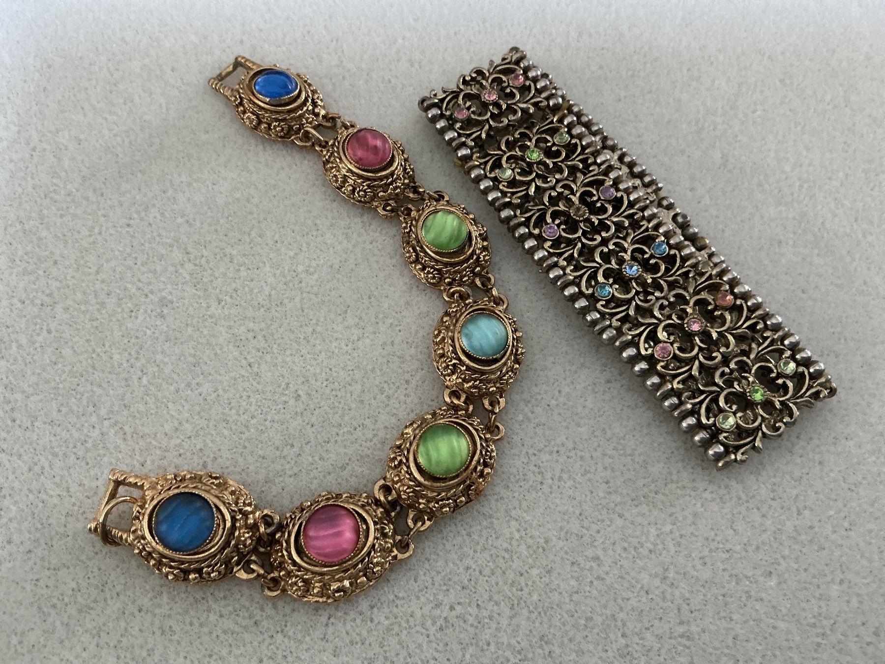 Armbänder & -reifen: 2 Armbänder – Gebraucht aus Wettingen von Andres54 3