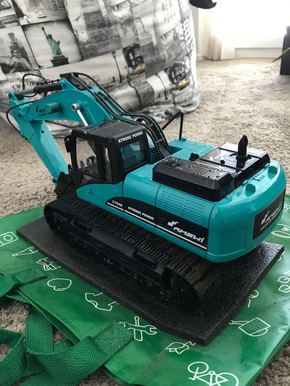 Amewi RC Modellbau: Amewi G704E Vollmetall Bagger – Gebraucht aus Bertschikon Gossau von man_9r9m 1