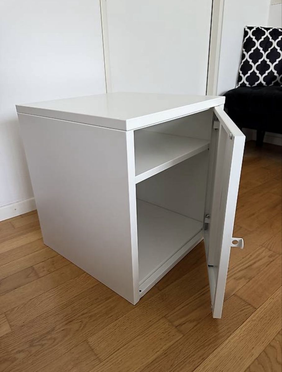 Sonstige Dekorationen & Accessoires: Staubox – Gebraucht aus Wettingen von tur_2nqw 2