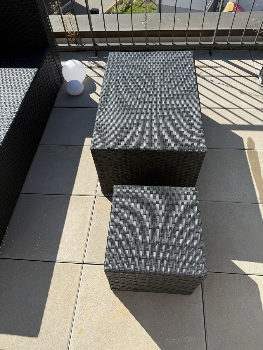Set di tavolo e panche: GRATIS ! Lounge Set schwarz – Usato da Bütschwil venduto da adi_2g29 1