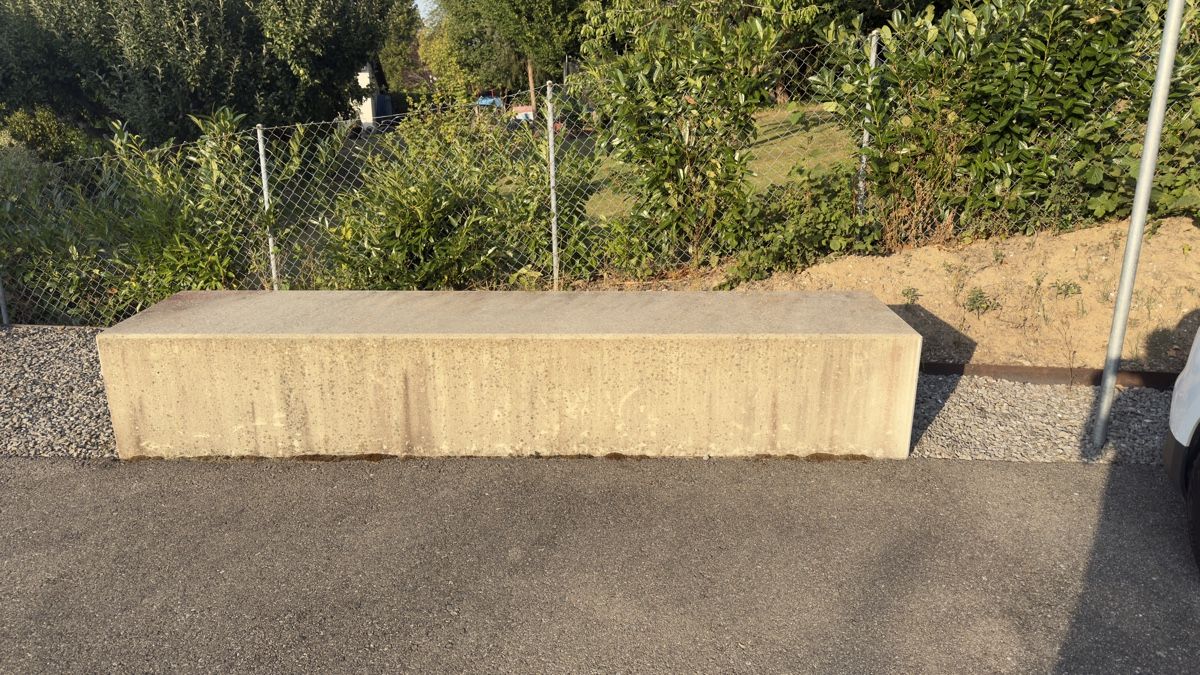 Bancs: Banc en béton massif – D'occasion à Misery par DanielSilva47 2