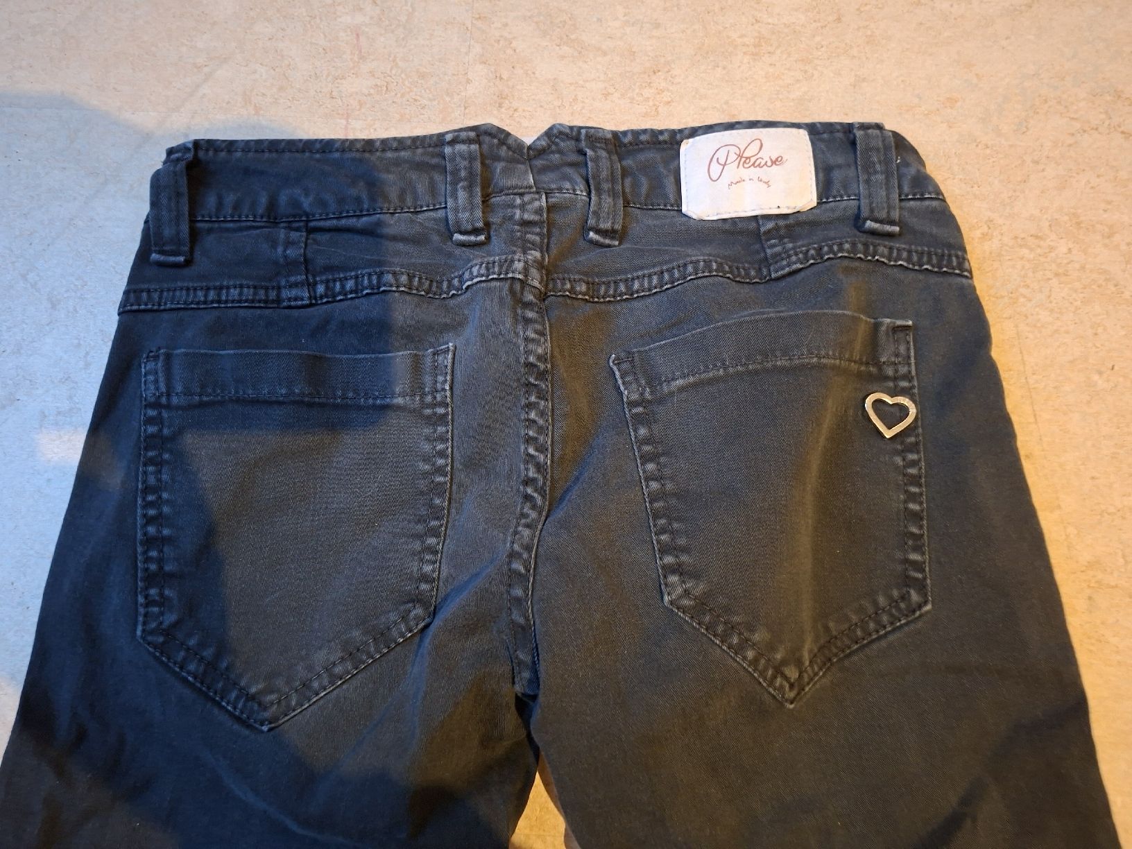 Please Jeans Jeans: Please Jeans, schwarz Gr. XS – Usato da Klingnau venduto da vollmond36 5