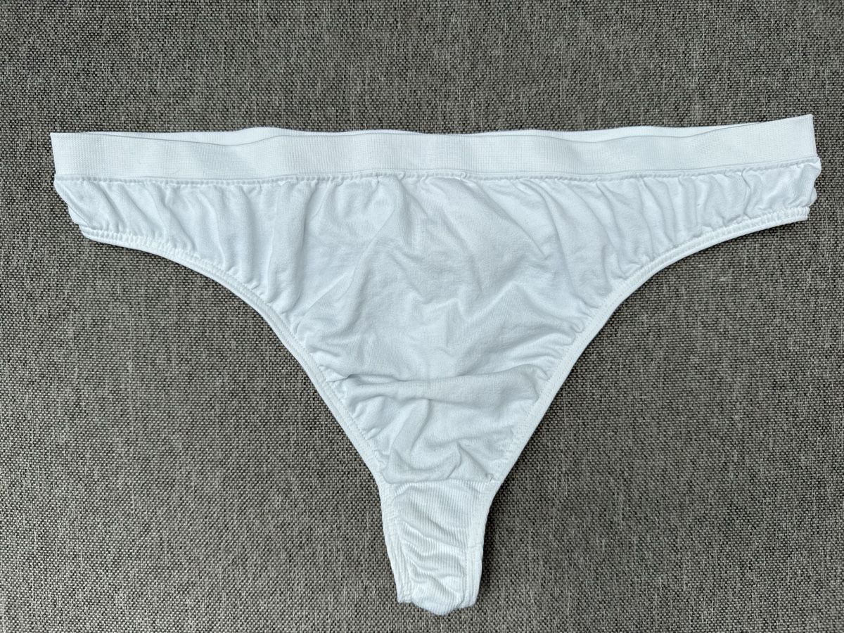 Victoria's Secret Sonstige Unterwäsche: Victoria’s Secret String L, Neu – Neu (gemäss Beschreibung) aus Strengelbach von lana40