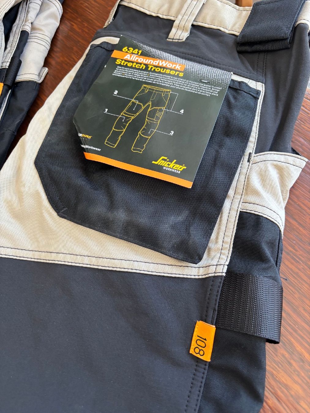 Pantaloni: pantalon de travail – Usato da chatonnaye venduto da lebizu 1